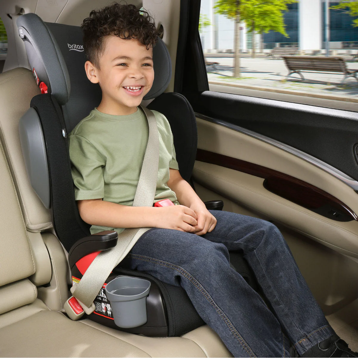 Britax Highpoint Backless Belt-Positioning Booster Seat with Safewash - Image 12
