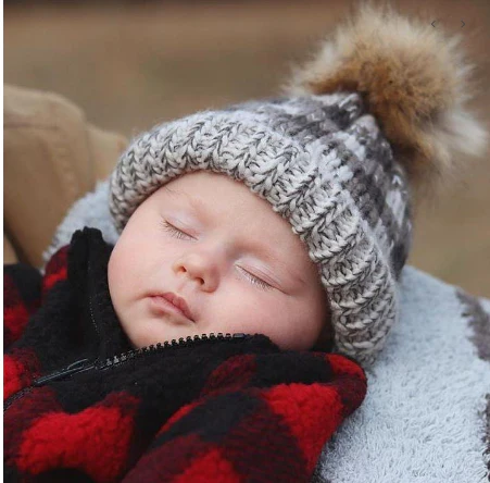 Huggalugs Grey Buffalo Check Beanie - Image 3