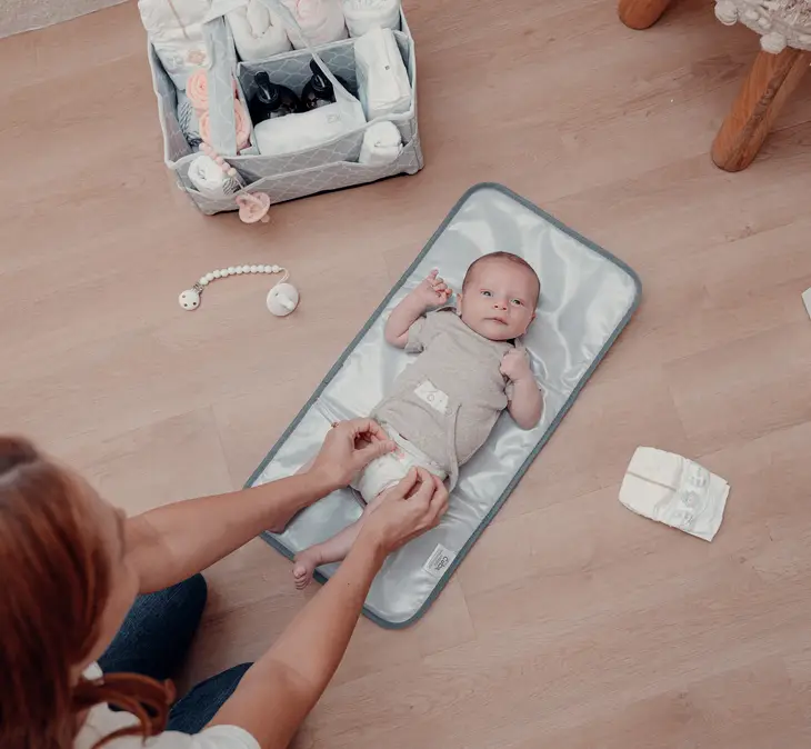 Comfy Cubs Compact Changing Pad - Image 3