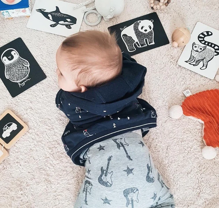 Wee Gallery Art Cards for Baby - Black and White Collection - Image 2