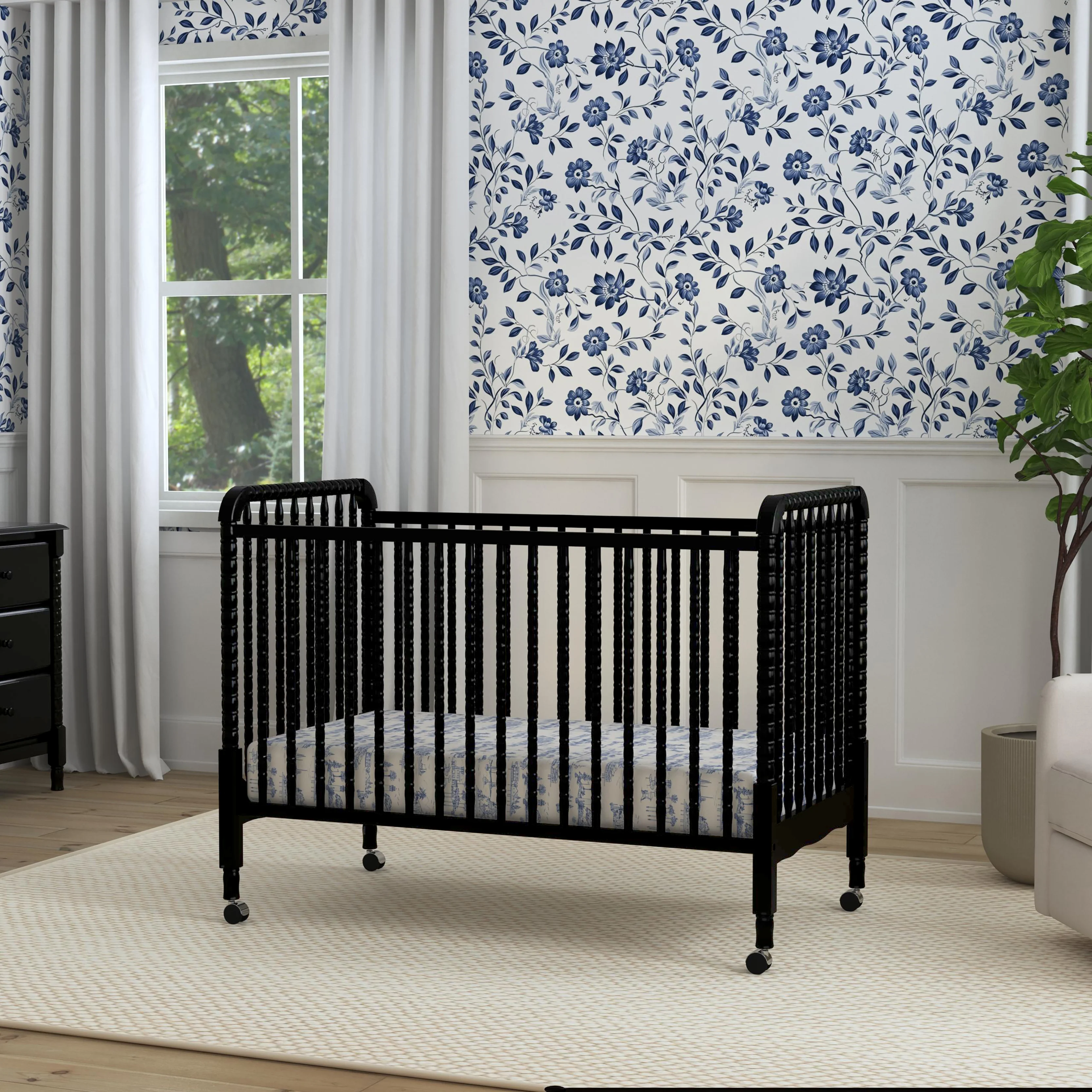 Jenny Lind Spindle Crib - Image 2