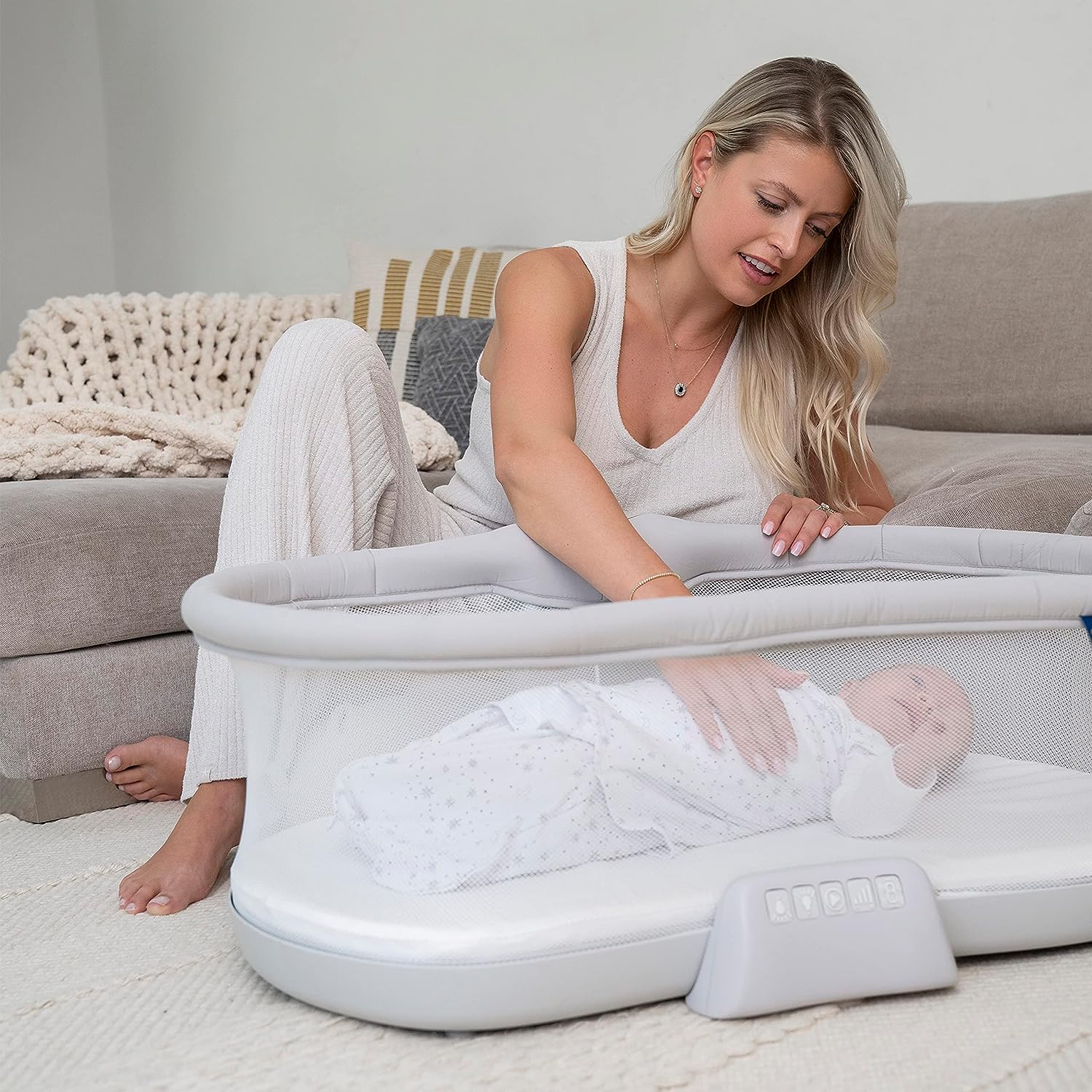 HALO BassiNest Soothing Swivel Sleeper 3.0 Grey - Image 7