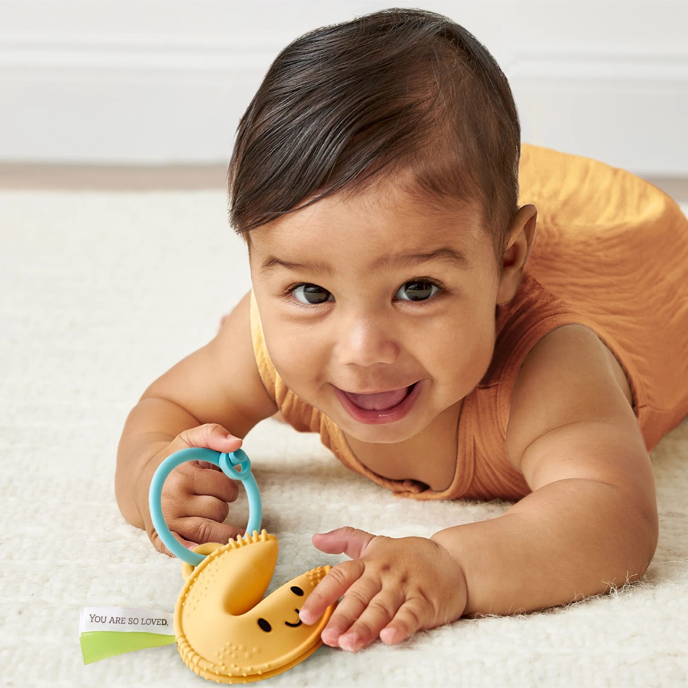 Itzy Ritzy - Fortune Cookie Teether - Image 4