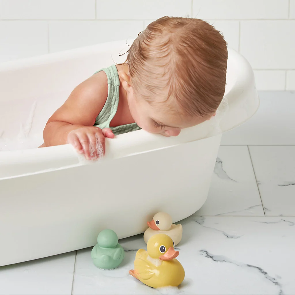 Itzy Ritzy Itzy Ducky Family - Bath + Water Table Toys - Image 4