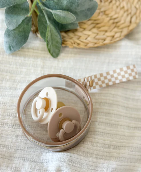 Itzy Ritzy Pacifier Case - Clear - Image 3