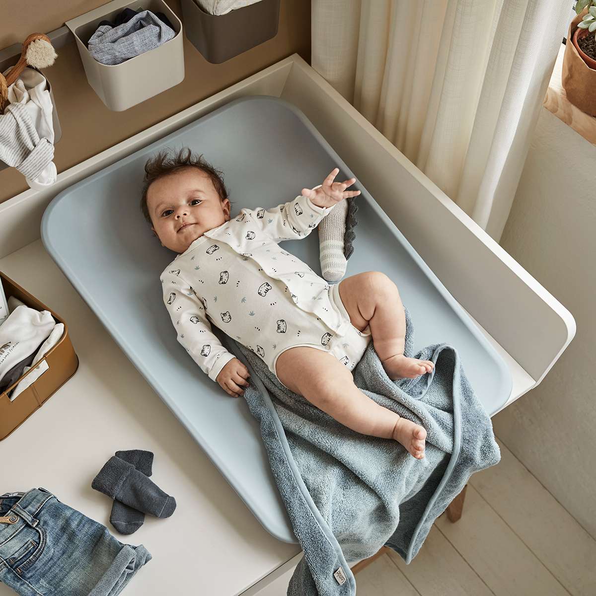 Leander Matty Changer Topper - Image 10