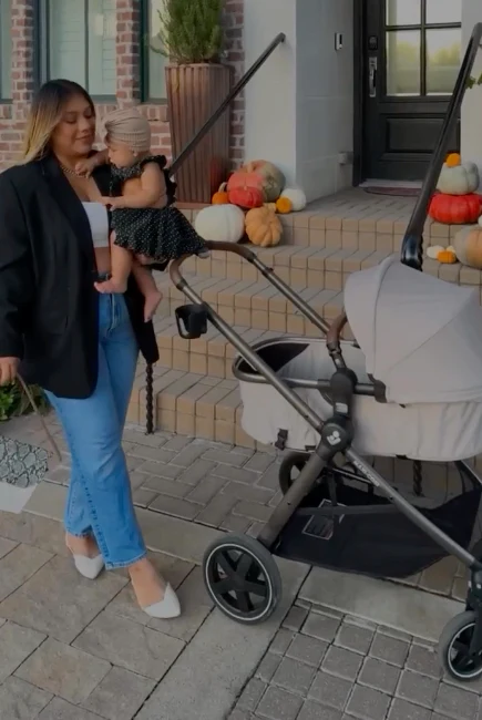 Maxi-Cosi Zelia 2 Luxe+ Travel System - Arctic Frost  Exclusive! - Image 20
