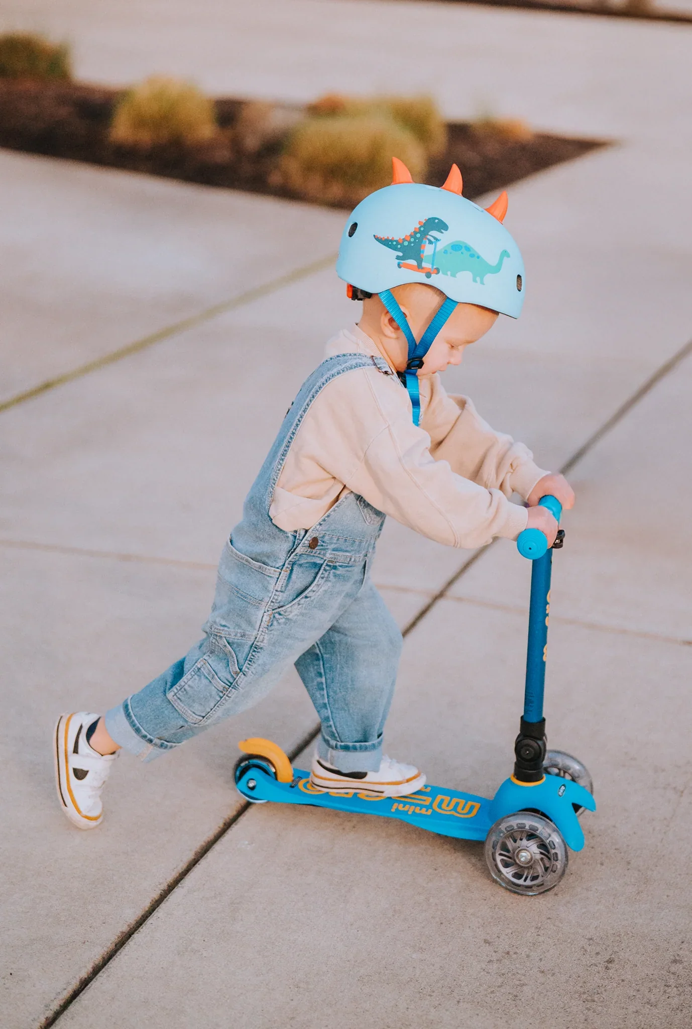 Micro Mini Foldable LED Scooter - Image 10