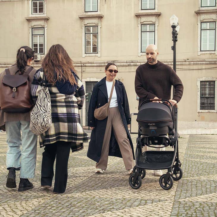 Nuna SWIV Stroller + PIPA Urbn Travel System - Image 37