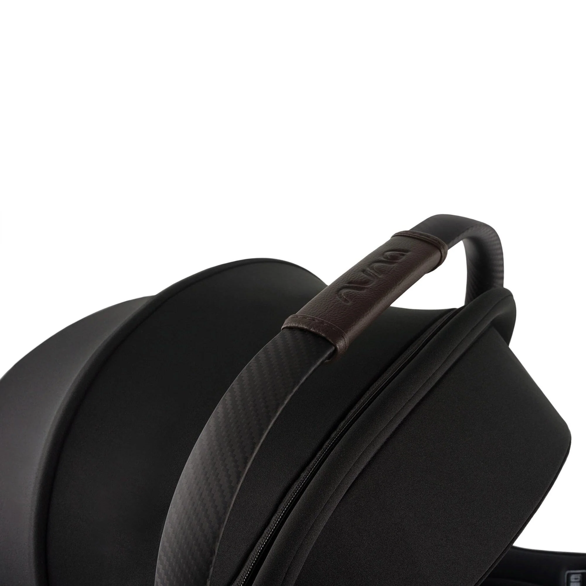 Nuna TRIV LX + PIPA Urbn Travel System - Image 7