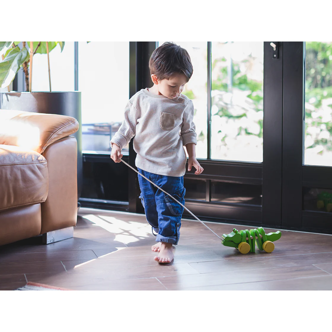 Plan Toys Dancing Alligator - Image 5