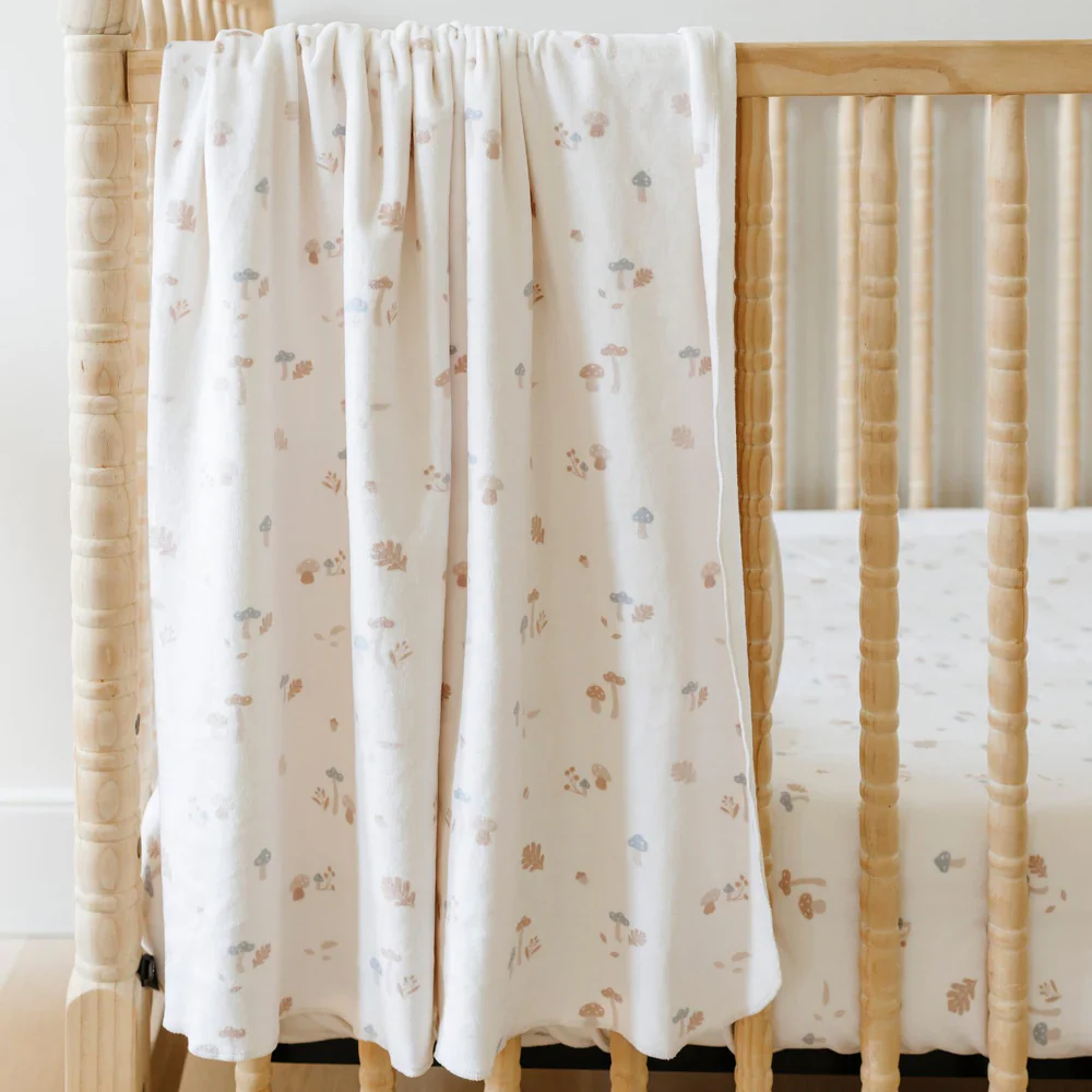Saranoni Minky Stretch Luxe Crib Sheets - Image 5
