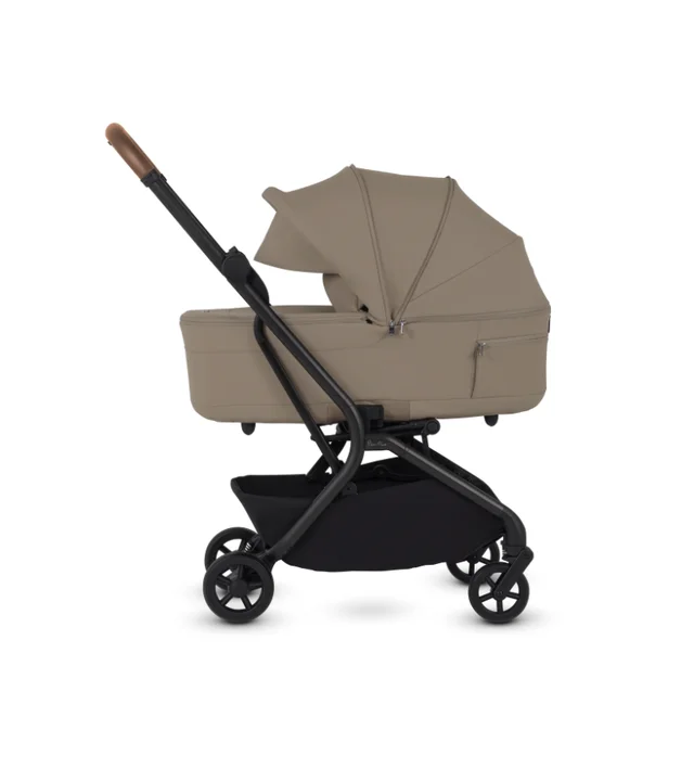 Silver Cross Nia Compact Folding Travel Stroller With Bassinet - Image 3