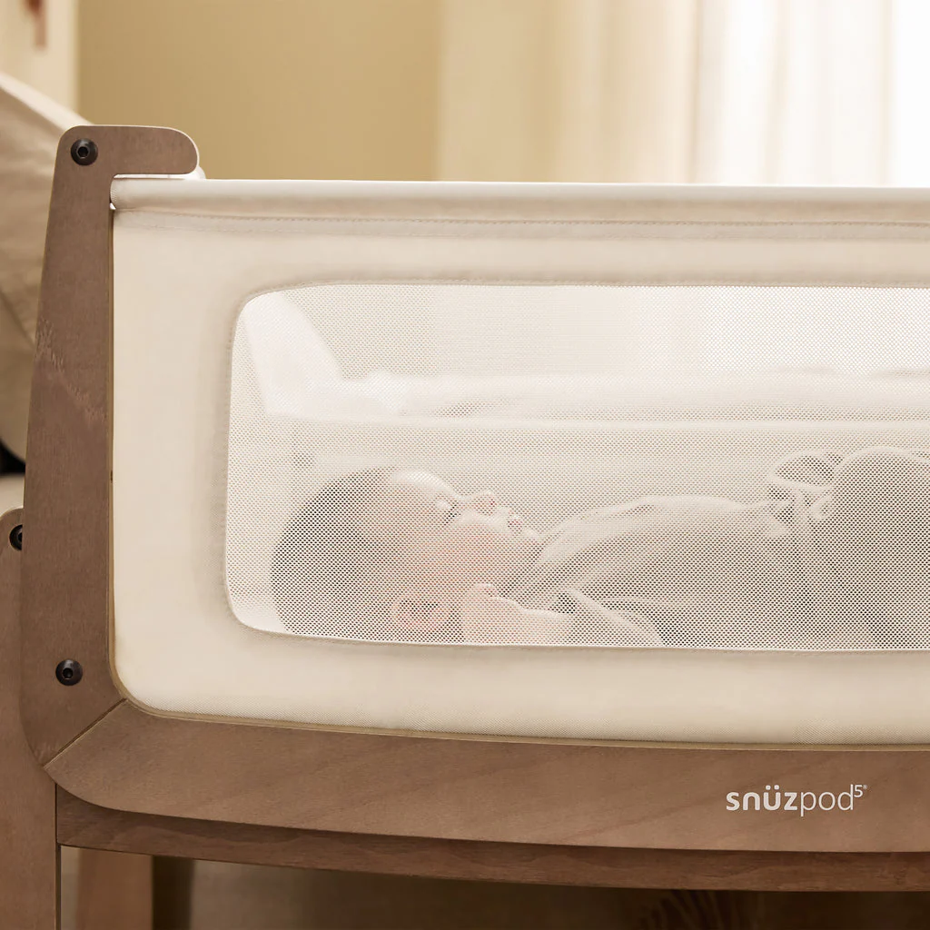 Snuz SnüzPod5 Bedside Crib w/ wheels - Image 17