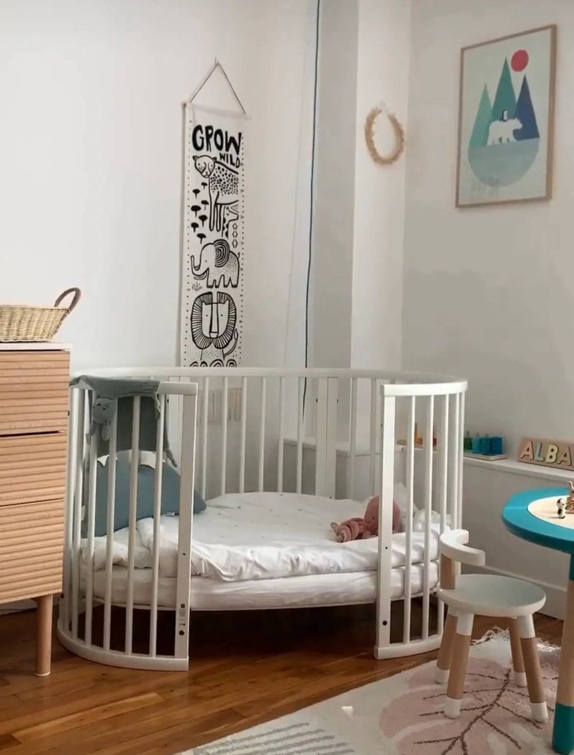 Stokke Sleepi Convertible Crib - Image 16