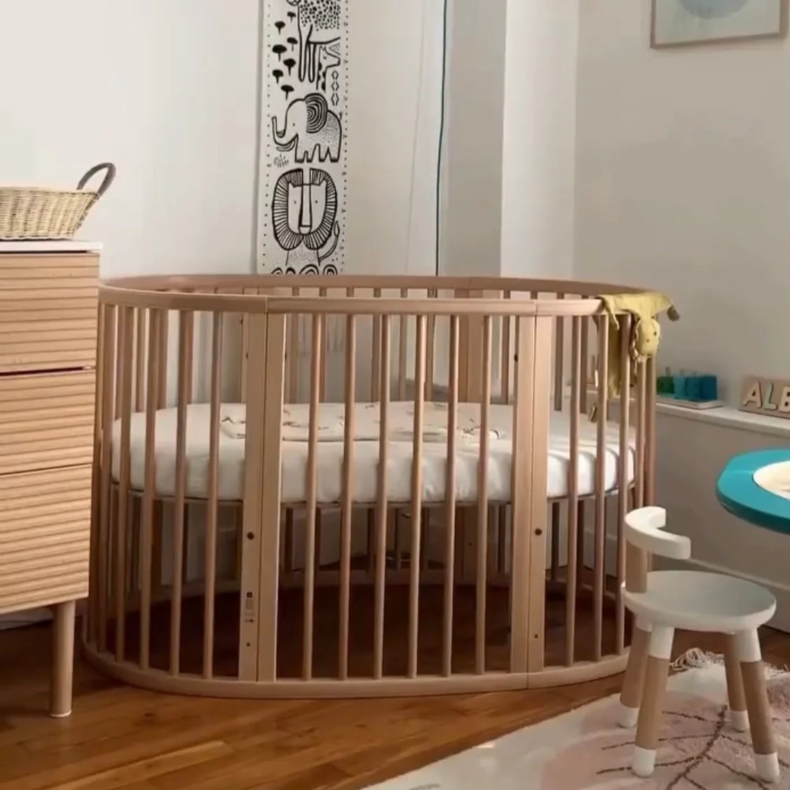 Stokke Sleepi Convertible Crib - Image 6