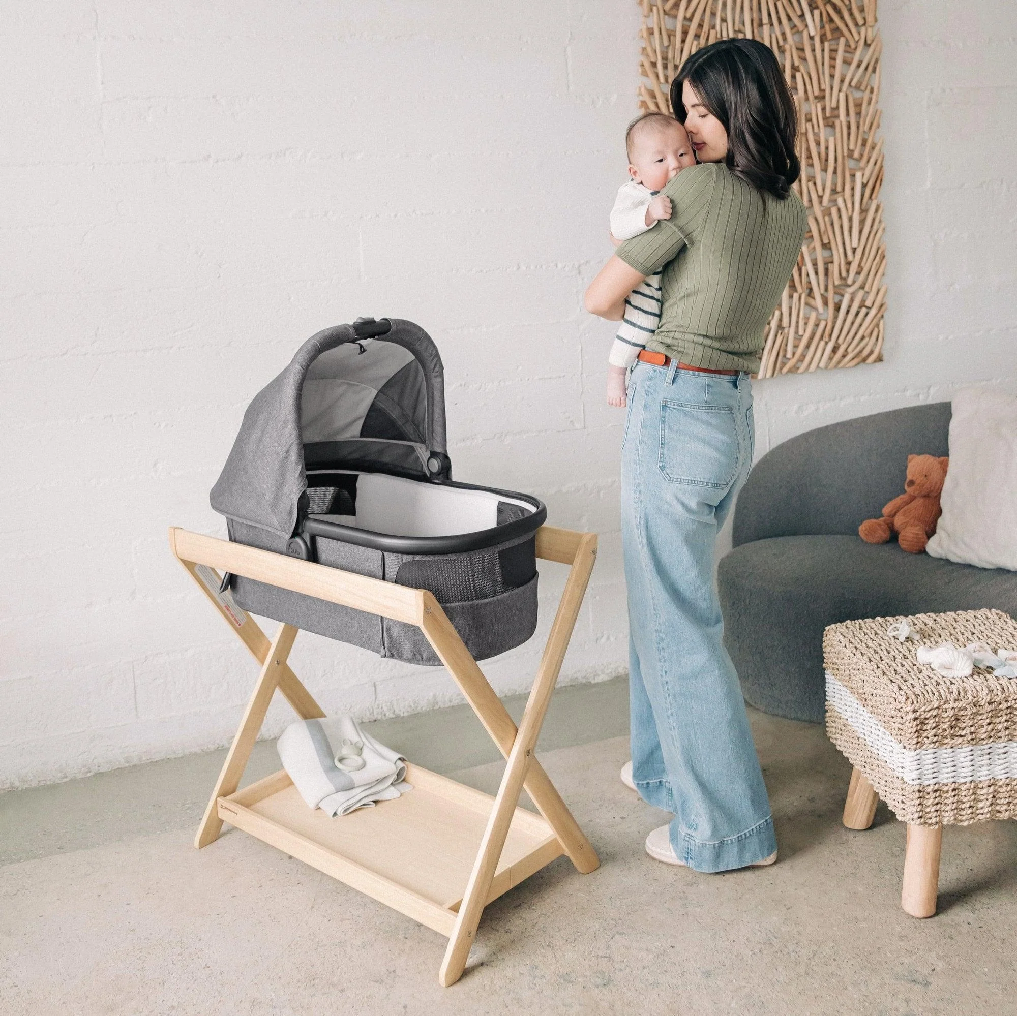 UPPAbaby Bassinet Stand - Image 10