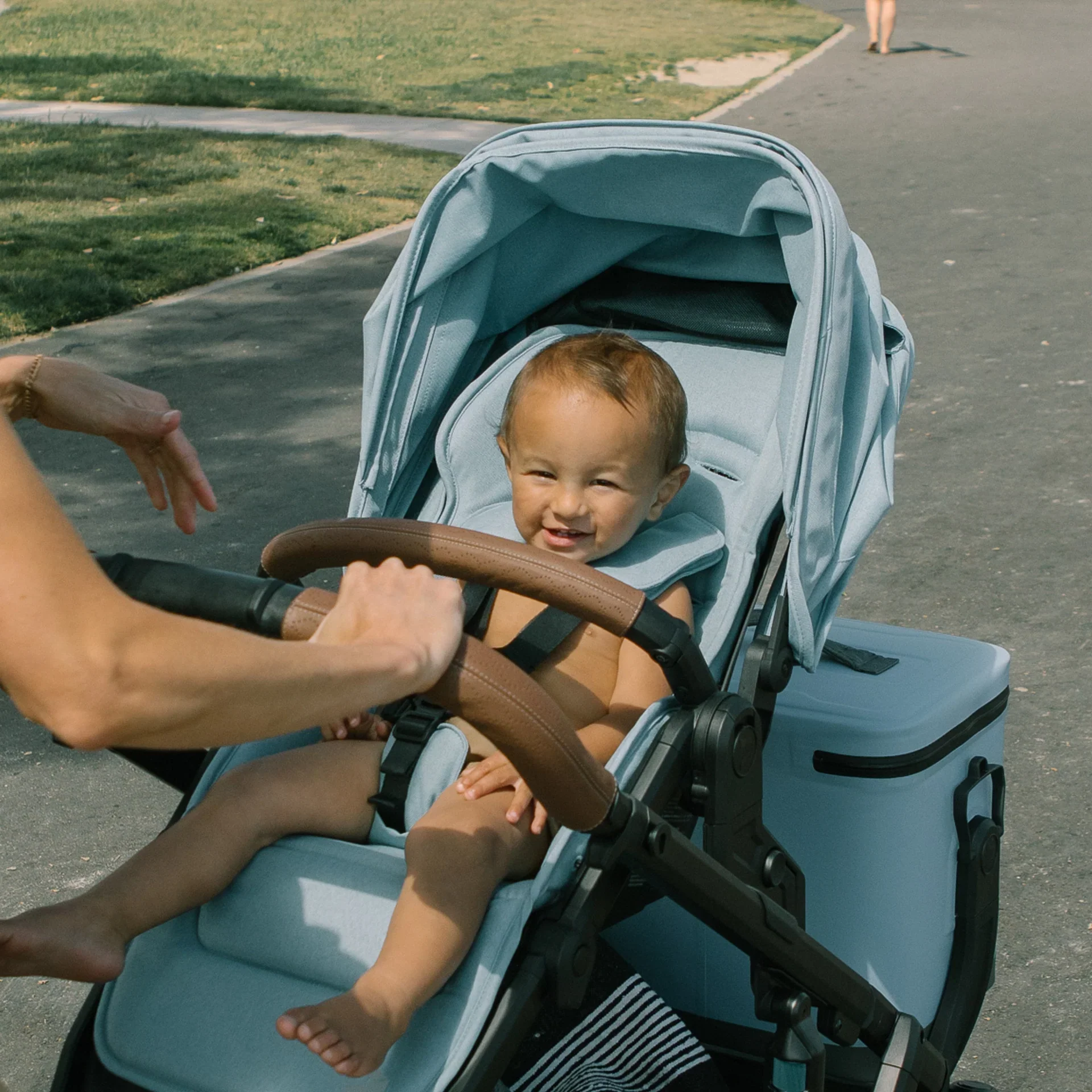 Veer Switch&Roll Luxe - Single to Double Stroller Bundle with Leather Kit - Image 4